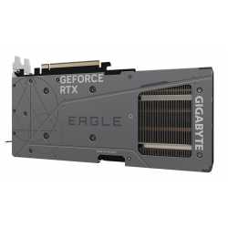 Backplate — La plaque arrière apporte une forme esthétique et renforce la structure de la carte pour une protection complète.