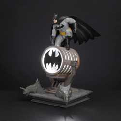 LAMPE DC COMICS PVC STATUE BAT-SIGNAL AVEC BATMAN - (HAUT: 27CM)