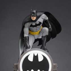 LAMPE DC COMICS PVC STATUE BAT-SIGNAL AVEC BATMAN - (HAUT: 27CM)