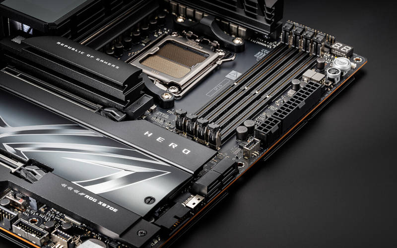 Système de refroidissement de la carte mère Asus ROG CROSSHAIR X870E HERO