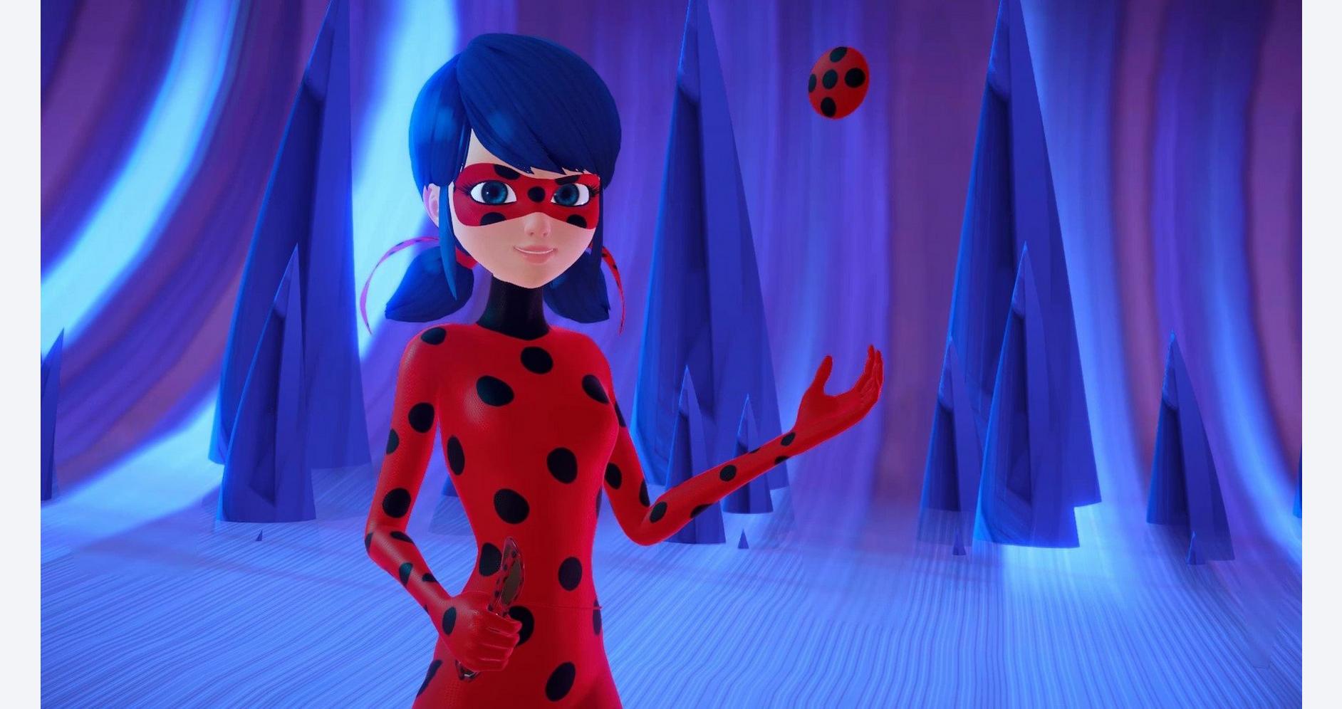 Ladybug et Cat Noir traversant Paris